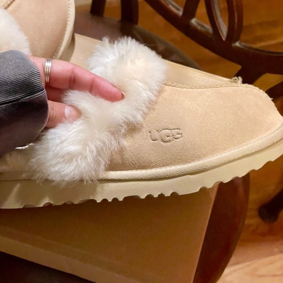 New Ugg Cozy II slippers - Picture 2 of 10